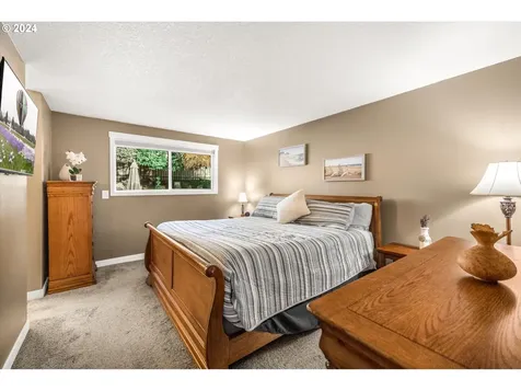 12725 NW Lovejoy Street Portland OR 97229