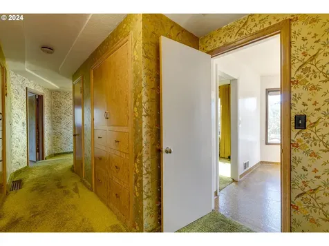5230 Se 46th Avenue Portland OR 97206
