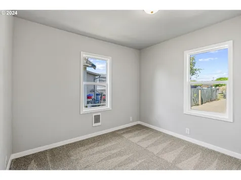337 27th Avenue Longview WA 98632