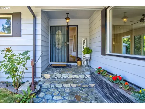 1501 Buckhorn Road Roseburg OR 97470