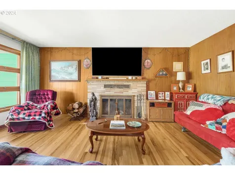 1334 Nw 4th Street Gresham OR 97030
