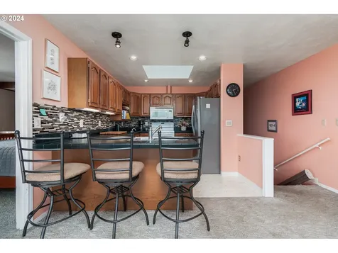 42775 Sundown Way Cloverdale OR 97112