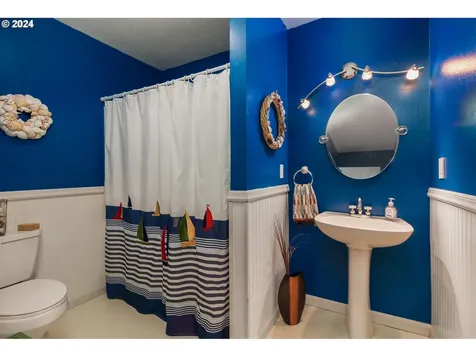 42775 Sundown Way Cloverdale OR 97112