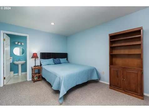 42775 Sundown Way Cloverdale OR 97112