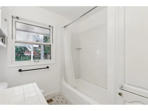 10910 SW 74th Avenue Portland OR 97223