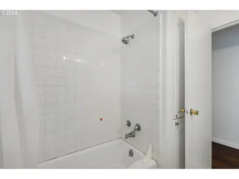 10910 SW 74th Avenue Portland OR 97223