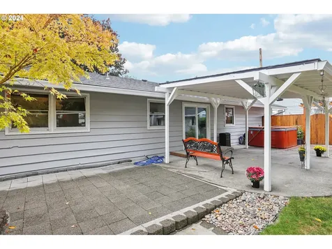10910 SW 74th Avenue Portland OR 97223