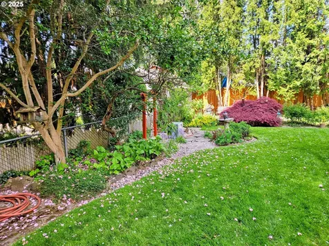 10910 SW 74th Avenue Portland OR 97223