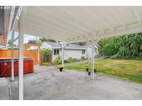 10910 SW 74th Avenue Portland OR 97223