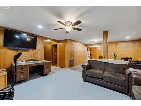 1316 8th Avenue Longview WA 98632