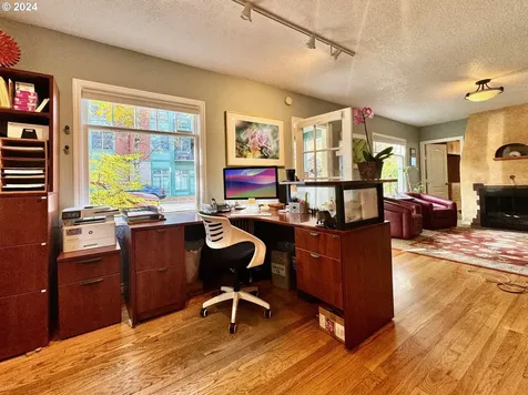 3526 S Corbett Avenue Portland OR 97239