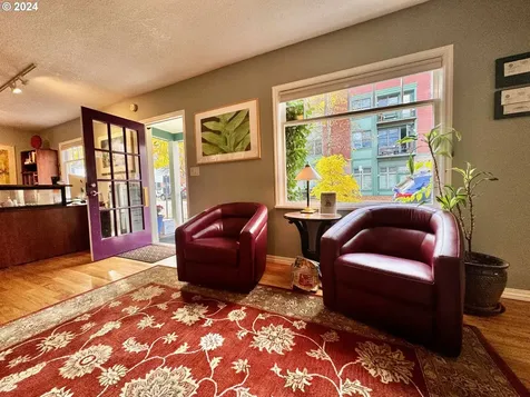 3526 S Corbett Avenue Portland OR 97239