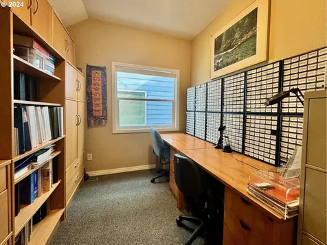 3526 S Corbett Avenue Portland OR 97239
