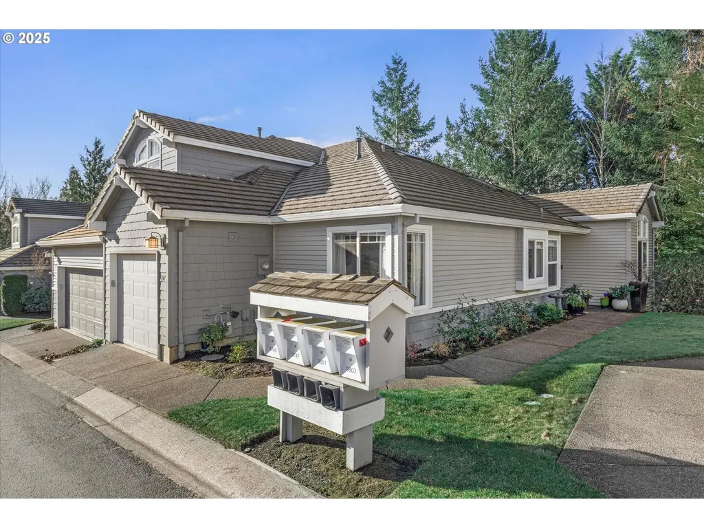 9747 NW Silver Ridge Loop Portland OR 97229