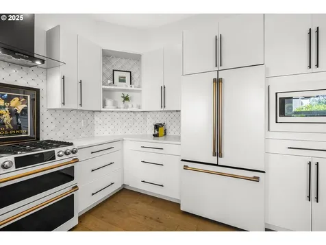 9747 NW Silver Ridge Loop Portland OR 97229