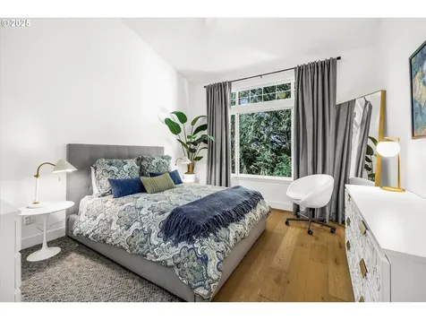 9747 NW Silver Ridge Loop Portland OR 97229
