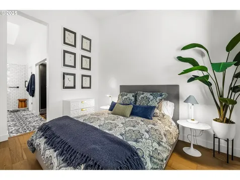 9747 NW Silver Ridge Loop Portland OR 97229