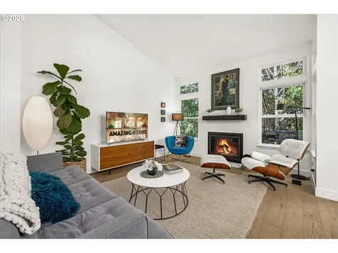 9747 NW Silver Ridge Loop Portland OR 97229