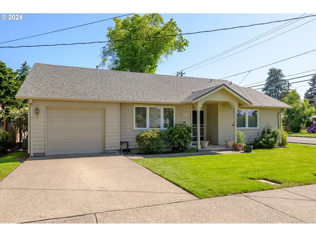 2102 Carmel Avenue Eugene OR 97401
