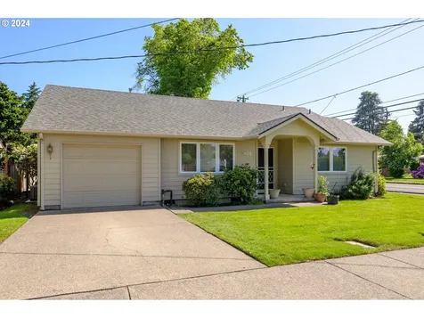 2102 Carmel Avenue Eugene OR 97401