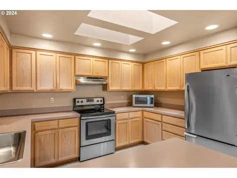 2102 Carmel Avenue Eugene OR 97401