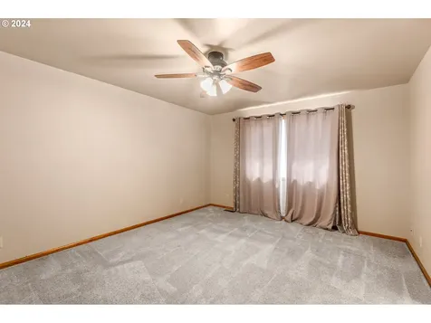 2102 Carmel Avenue Eugene OR 97401