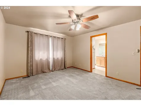2102 Carmel Avenue Eugene OR 97401