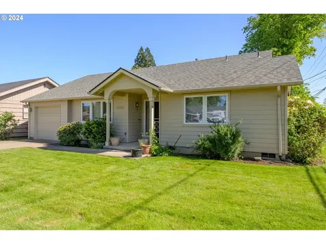 2102 Carmel Avenue Eugene OR 97401