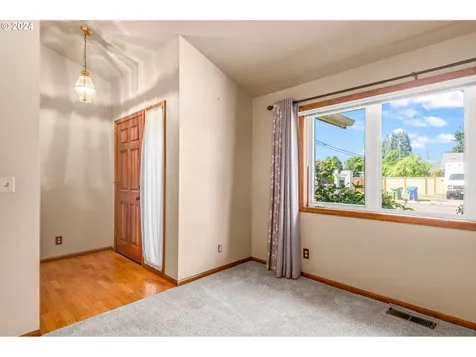 2102 Carmel Avenue Eugene OR 97401