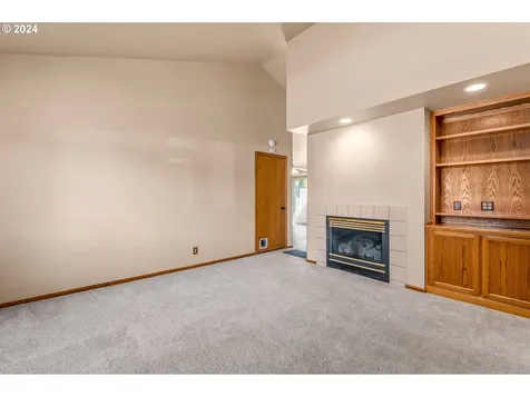 2102 Carmel Avenue Eugene OR 97401