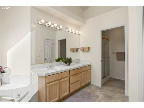 22461 Mckenzie Court West Linn OR 97068