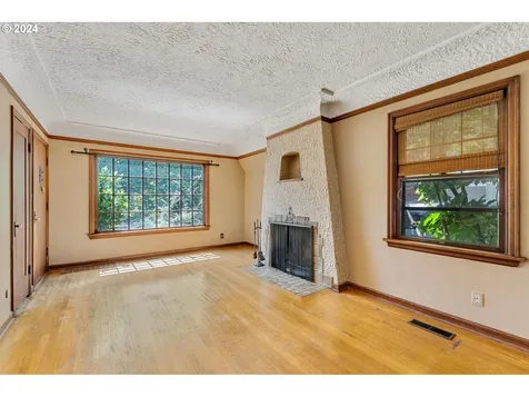 3405 Ne Pacific Street Portland OR 97232