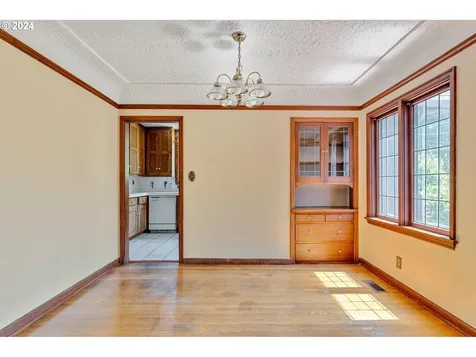 3405 Ne Pacific Street Portland OR 97232