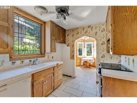 3405 Ne Pacific Street Portland OR 97232