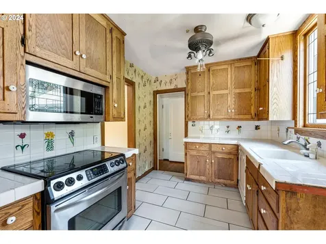 3405 Ne Pacific Street Portland OR 97232