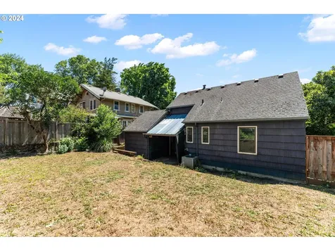 3405 Ne Pacific Street Portland OR 97232