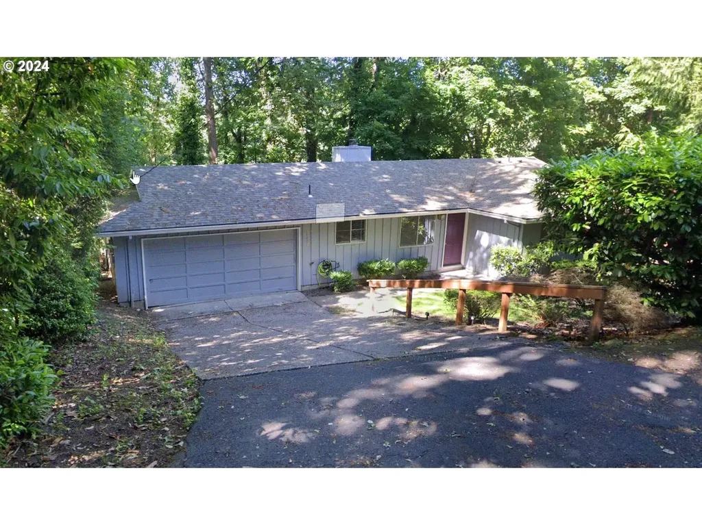 3139 SW Freeman Street Portland OR 97219