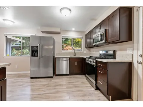 3139 SW Freeman Street Portland OR 97219