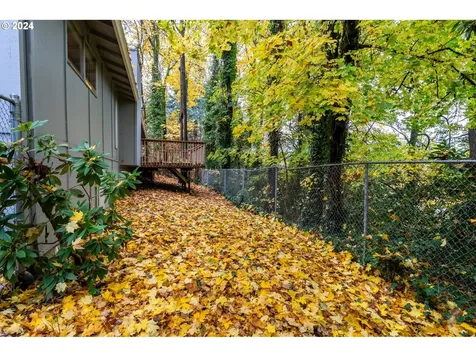 3139 SW Freeman Street Portland OR 97219