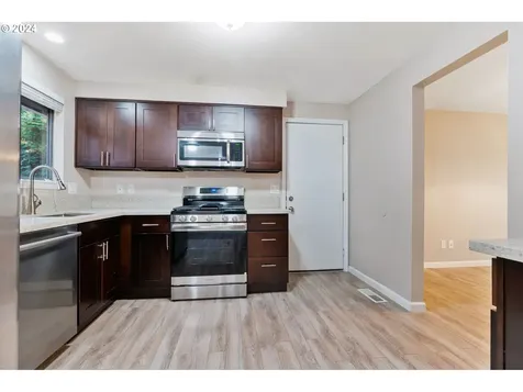 3139 SW Freeman Street Portland OR 97219