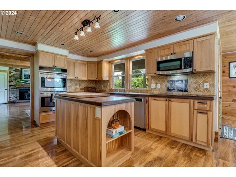 18400 Ne Erickson Road Brush Prairie WA 98606