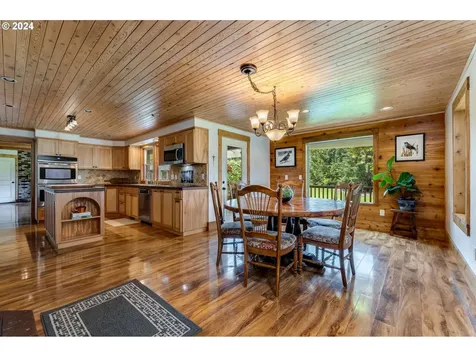 18400 Ne Erickson Road Brush Prairie WA 98606