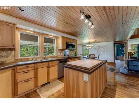 18400 Ne Erickson Road Brush Prairie WA 98606