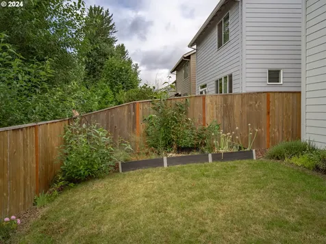 1841 N Daniel Drive Newberg OR 97132