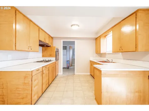 2076 S 5th Street Lebanon OR 97355