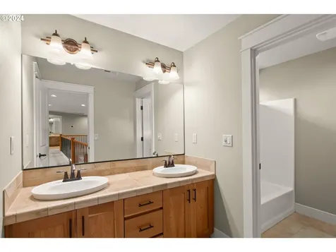 5361 NW Primino Avenue Portland OR 97229