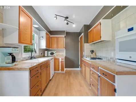 4434 NE 65th Avenue Portland OR 97218