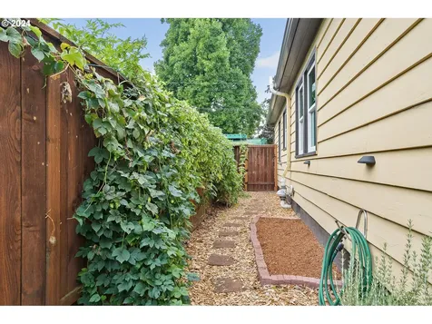 4434 NE 65th Avenue Portland OR 97218
