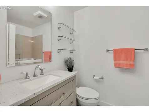 10005 Sw Highland Drive Portland OR 97224