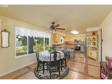 984 Wagontire Drive Myrtle Creek OR 97457